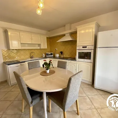 Les Iris Holiday home *