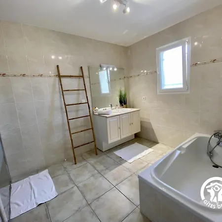 Prázdninový dům Les Iris *