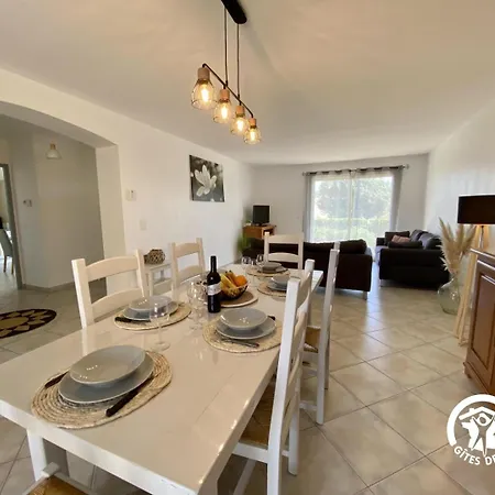 Les Iris Holiday home